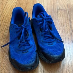 **b2g1** Under Armour Blue Lace-Up Sneakers